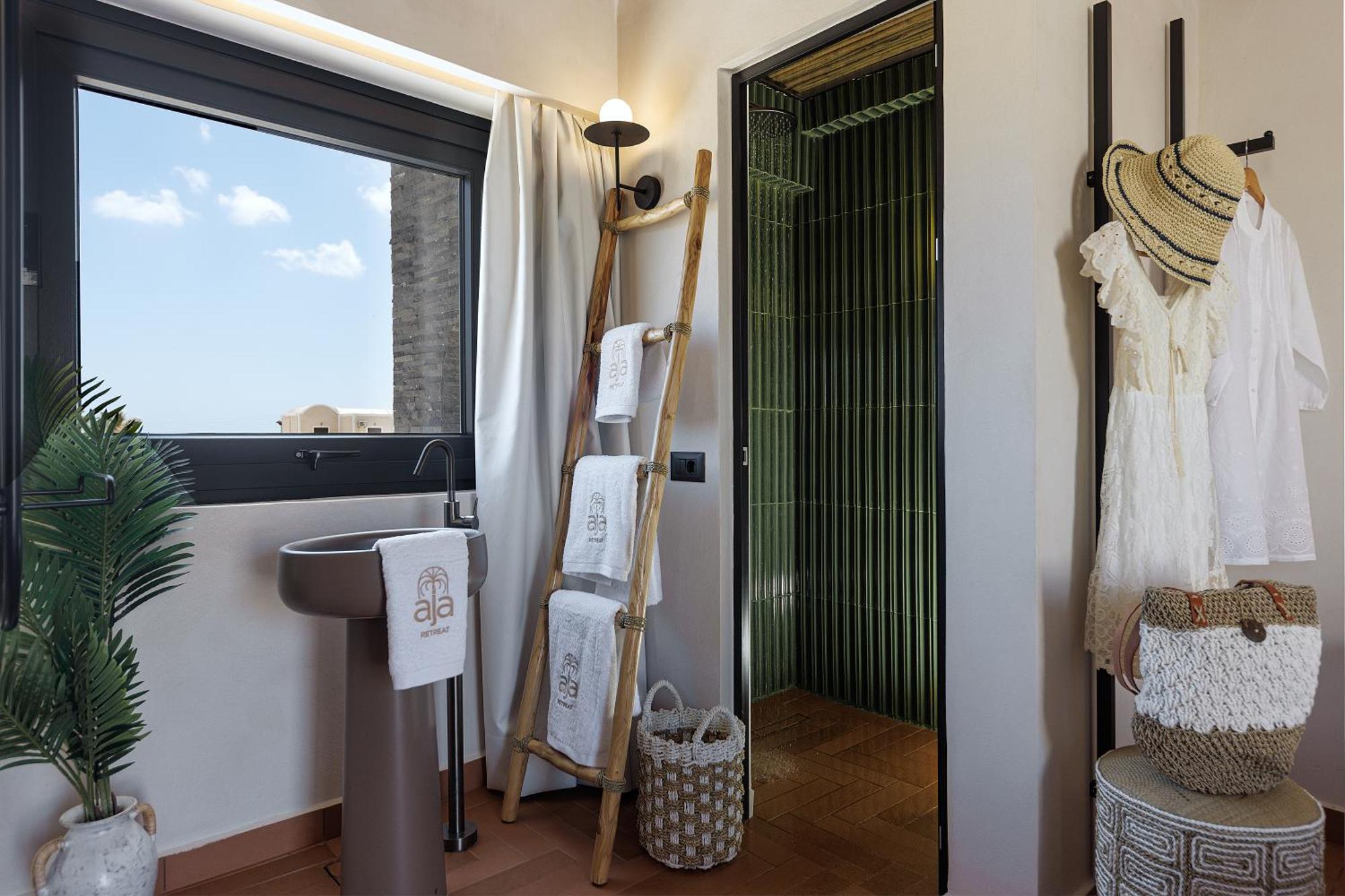 Aja Retreat Luxury Suites Камарі Екстер'єр фото