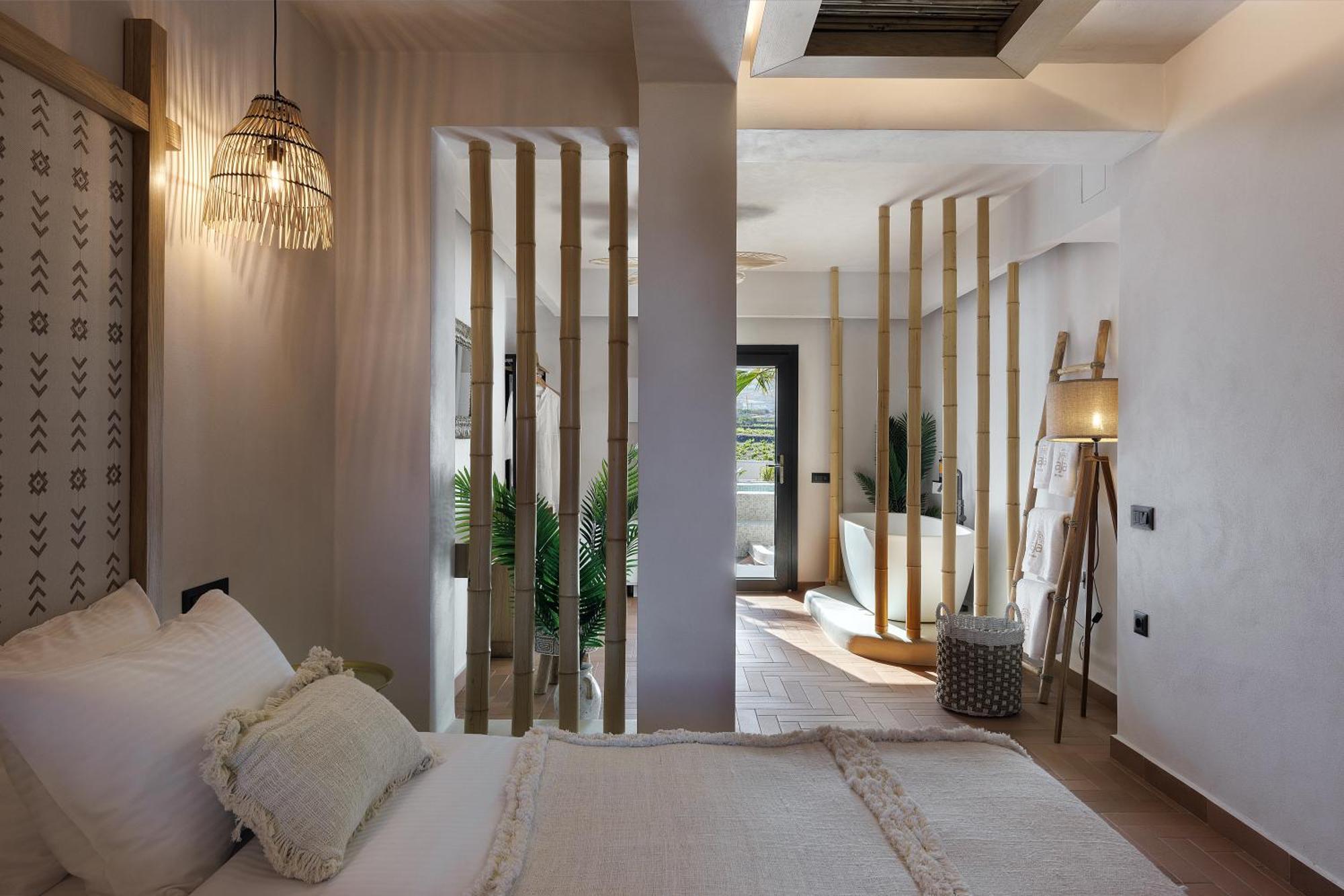 Aja Retreat Luxury Suites Камарі Екстер'єр фото